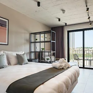 **** Apartahotel Adagio Malta Malta